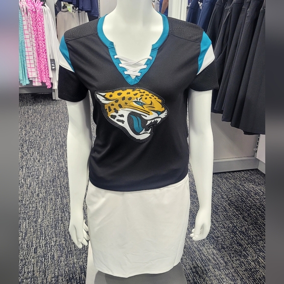 Fanatics Tops - Fanatics women's black Jacksonville Jaguars Size Med. Fits Like A Large.